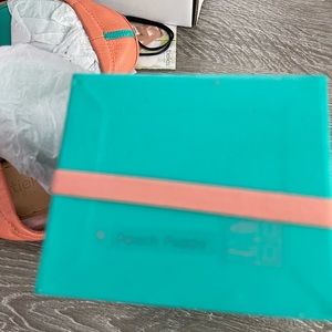 Tieks peach poppy